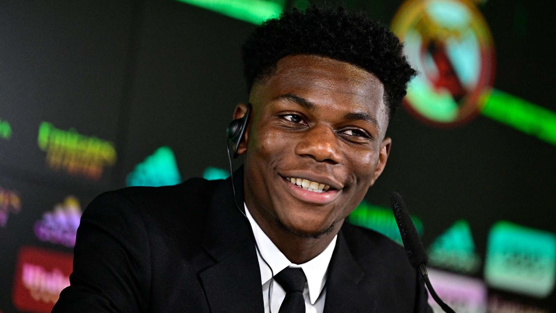 德甲足球的 德甲足球的