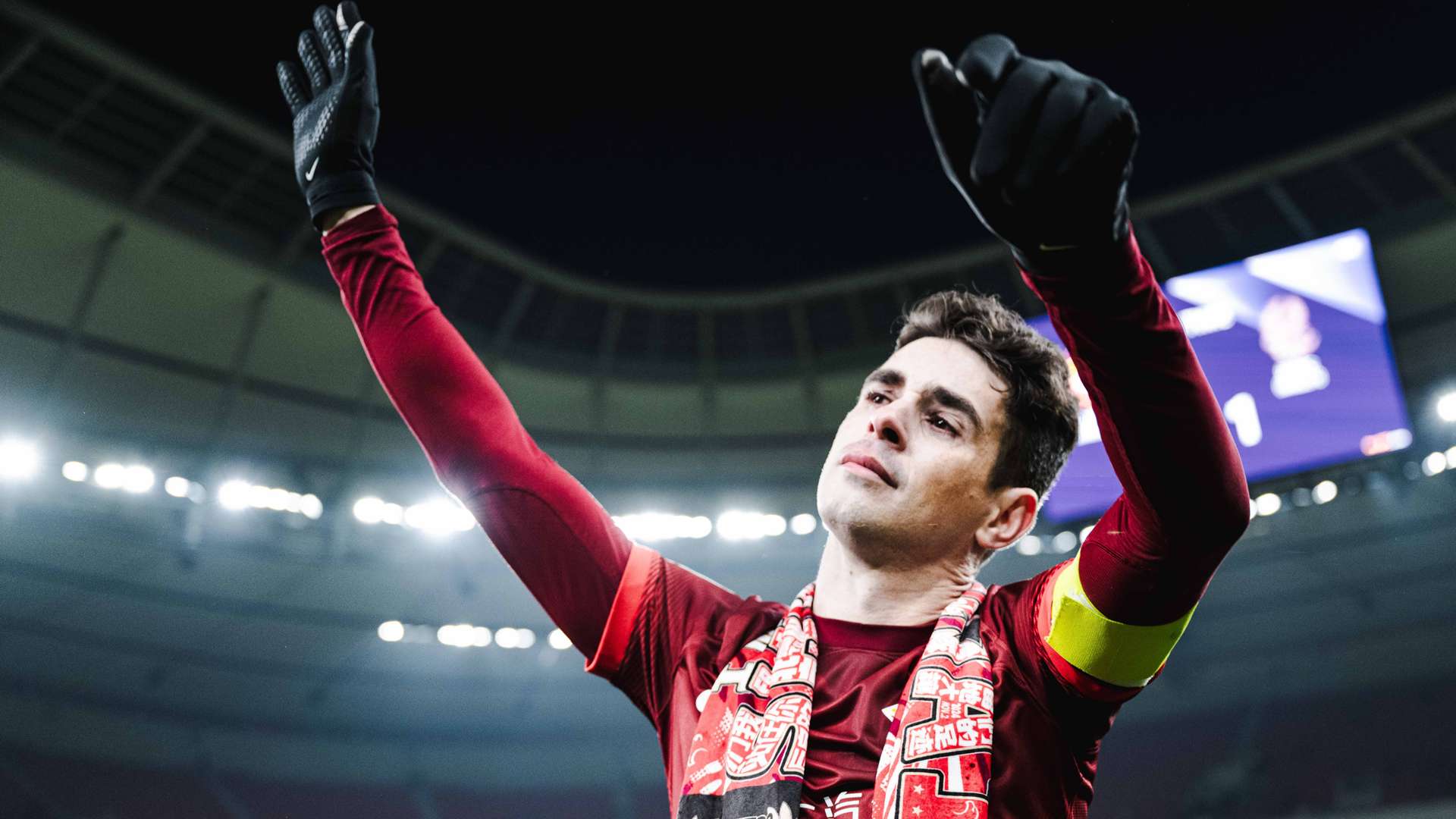 着全场观众 着全场观众