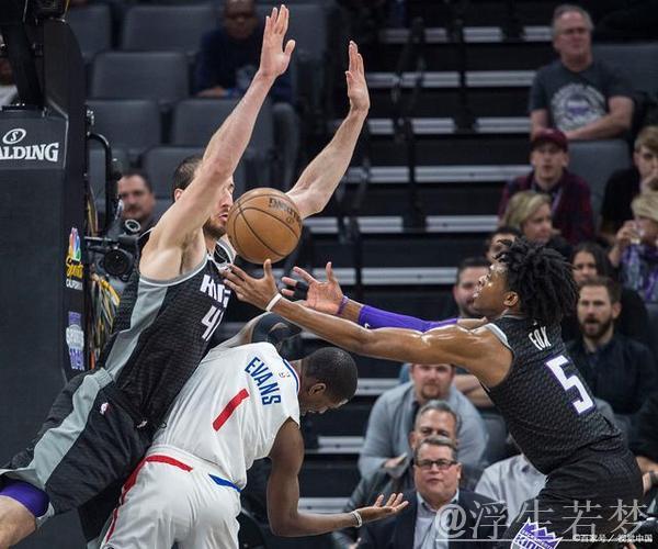 尼克斯对决猛龙:NBA杯12月10日精彩集锦 尼克斯对决猛龙:NBA杯12月10日精彩集锦